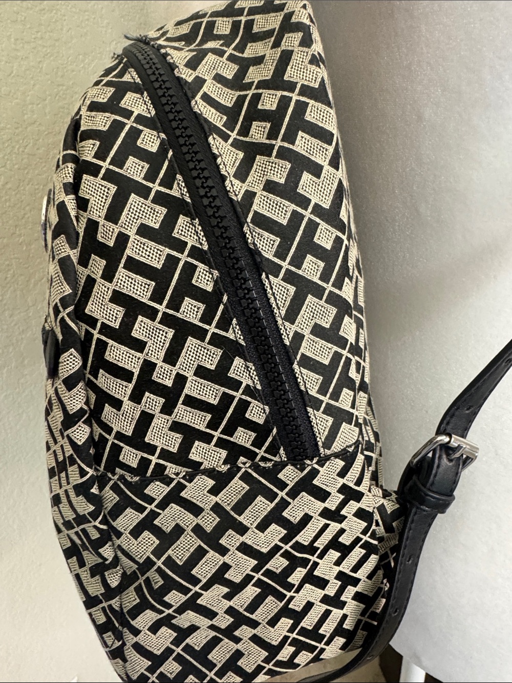 Tommy Hilfiger Monogram Jacquard Adjustable Mini Backpack - Picture 4 of 14